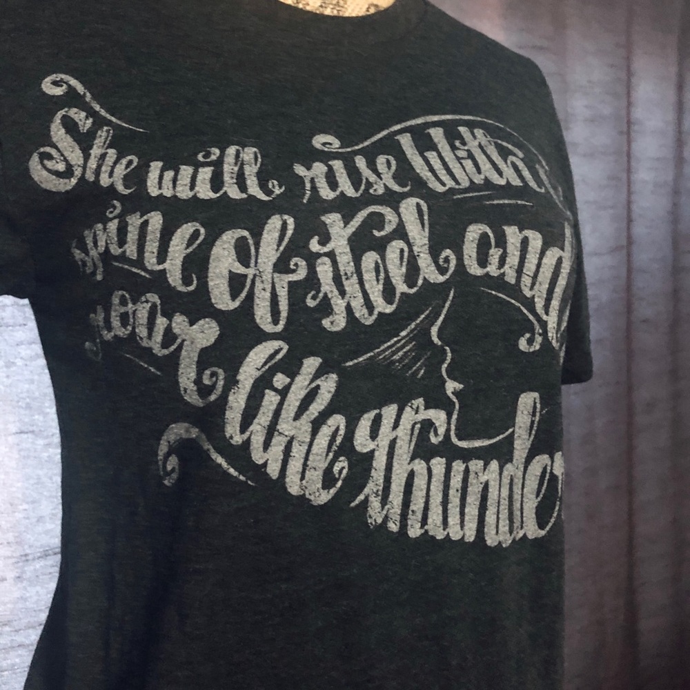 Human Unlimited Gray Tshirt!!! Size Small!